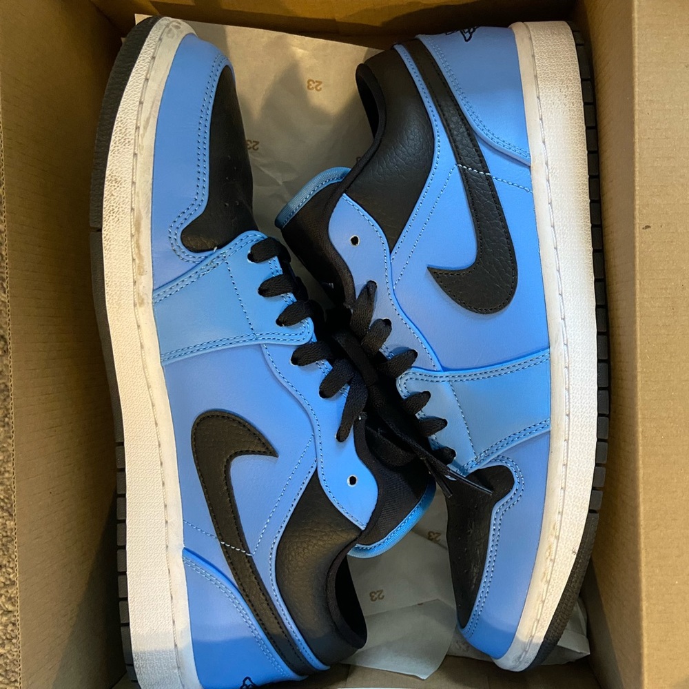Air Jordan 1 low University Blue